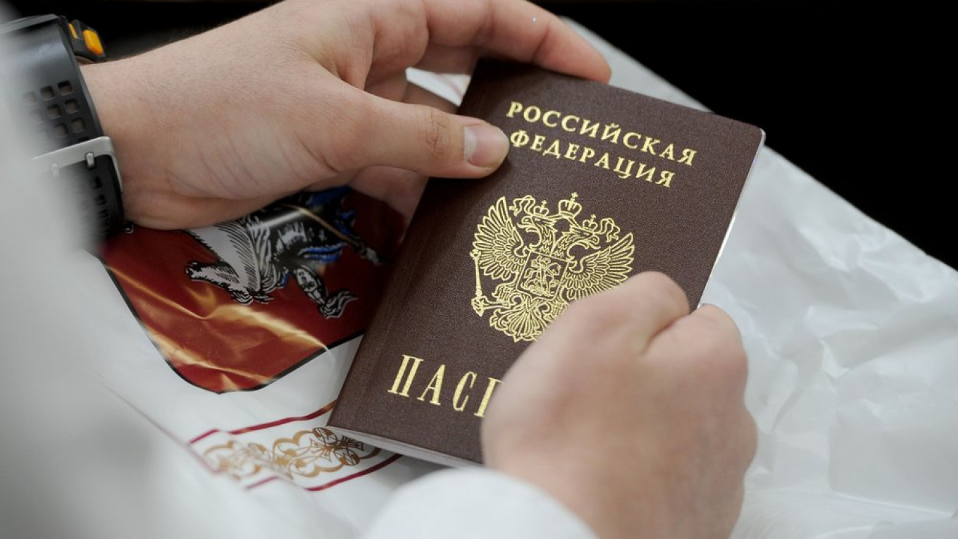 Двойное гражданство в России - поправки к закону